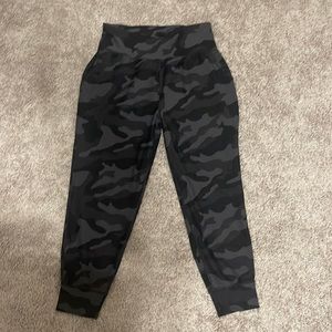 Old Navy Powersoft Joggers, Size XL, black/gray camo